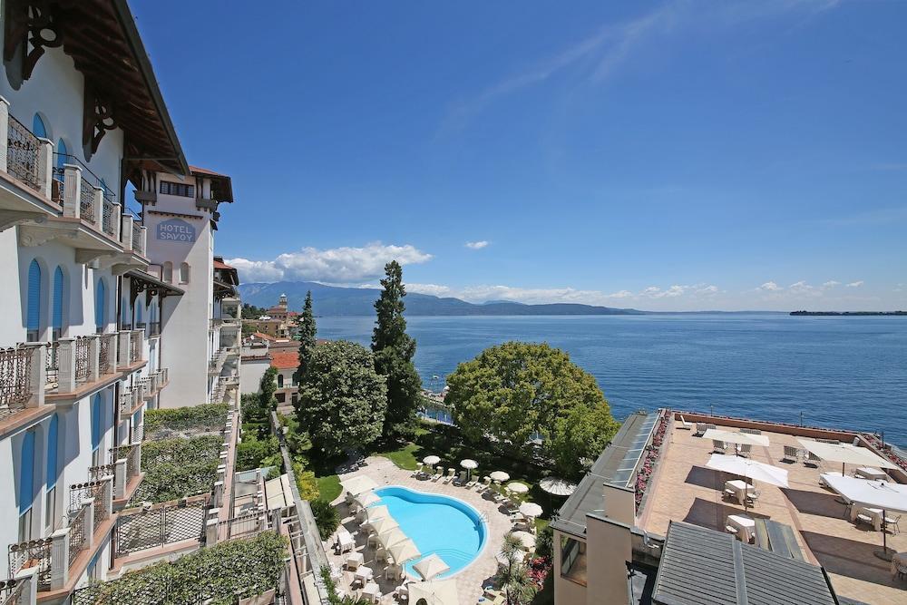 Hotel Savoy Palace Gardone Riviera Bagian luar foto