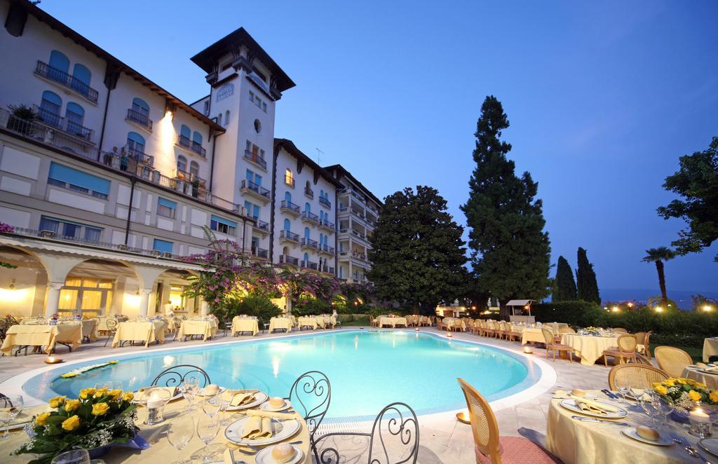 Hotel Savoy Palace Gardone Riviera Bagian luar foto