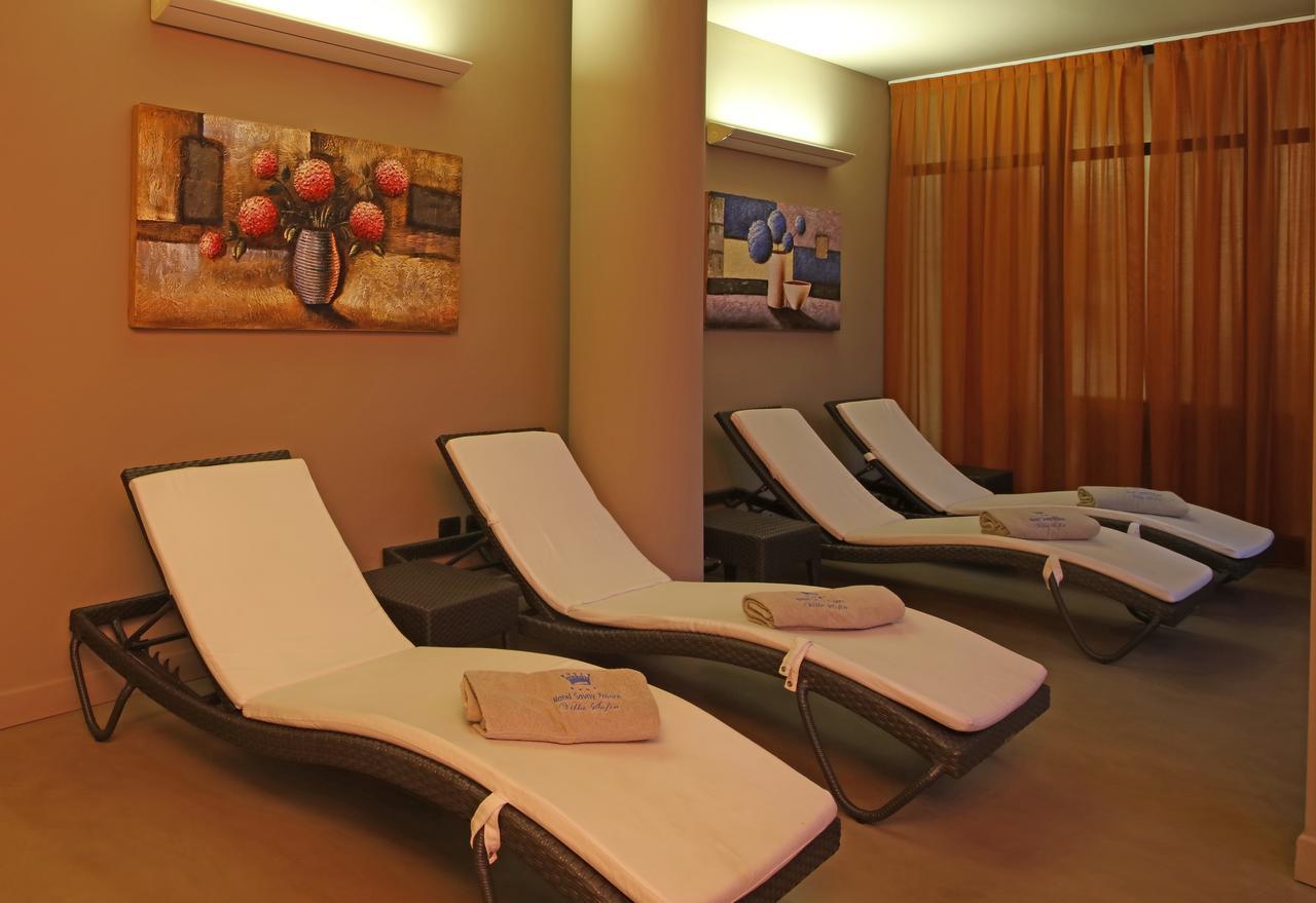 Hotel Savoy Palace Gardone Riviera Bagian luar foto
