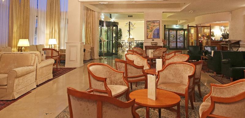 Hotel Savoy Palace Gardone Riviera Bagian luar foto